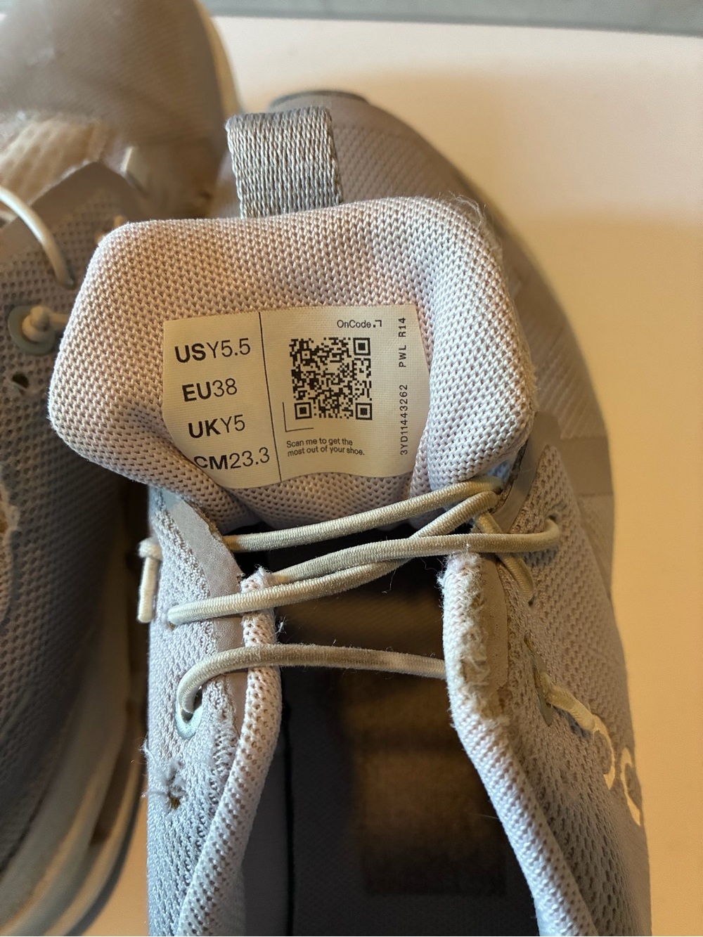 On Running Youth Sneakers in Light Gray - Picture 6 of 6